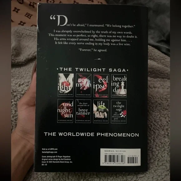 Breaking Dawn Book - Picture 2 of 2